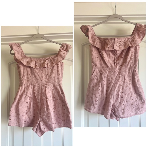 Urban Outfitters Kimchi Blue Jeena Eyelet Off-The-Shoulder Romper sz S - Picture 4 of 16